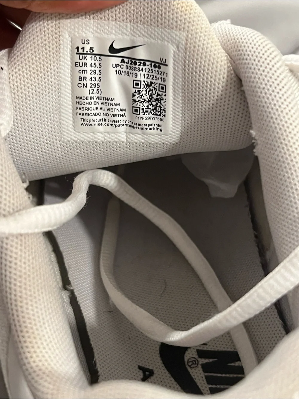 Nike Air Max Plus Men's Triple White Running Shoes Size US11.5